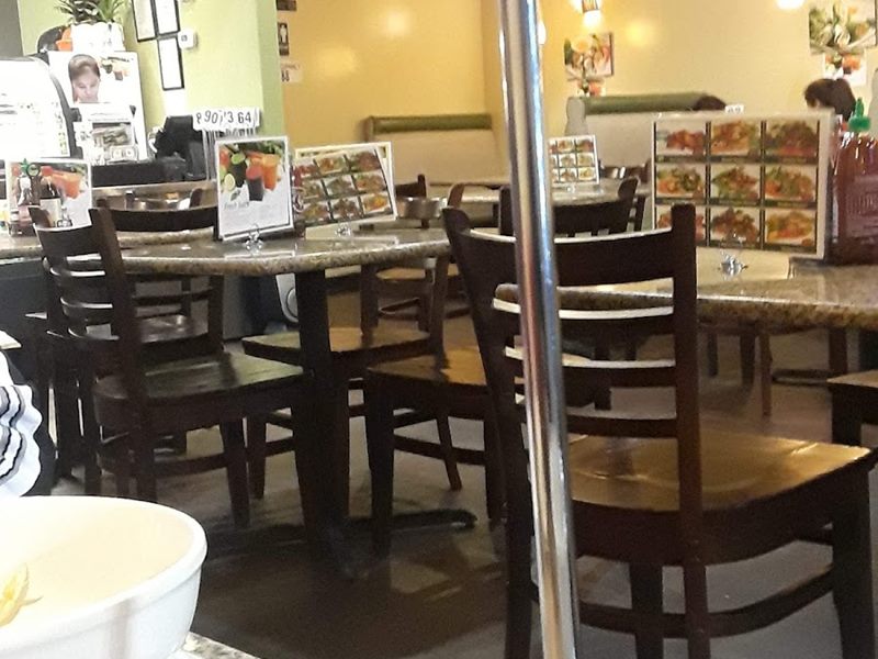 Phở Binh interior